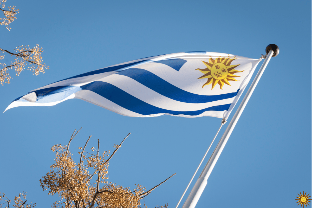 Nueva oportunidad para regularizar la residencia en Uruguay Programa de Residencia por Arraigo