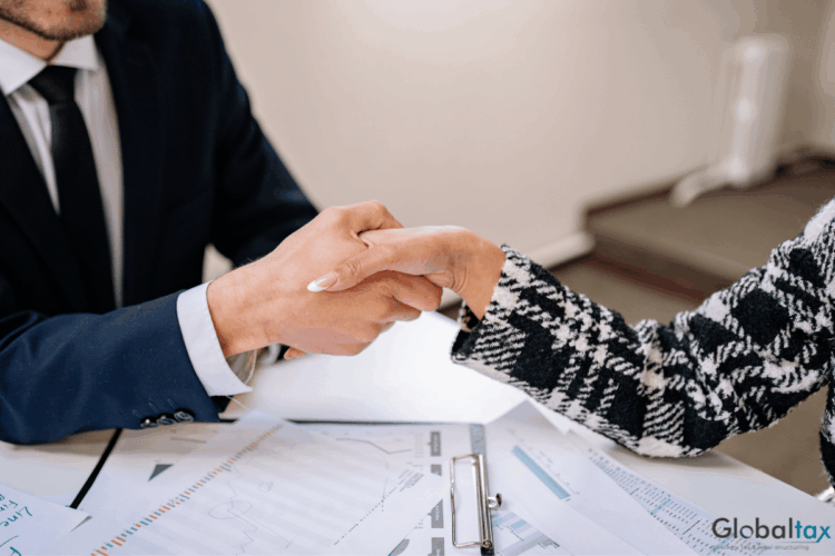 Contratos internacionales: cláusulas clave y jurisdicción