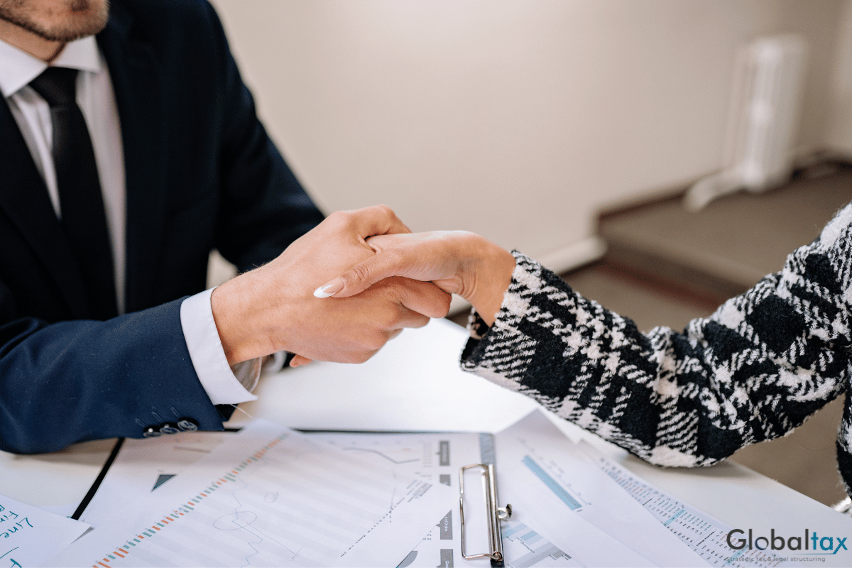 Contratos internacionales: cláusulas clave y jurisdicción