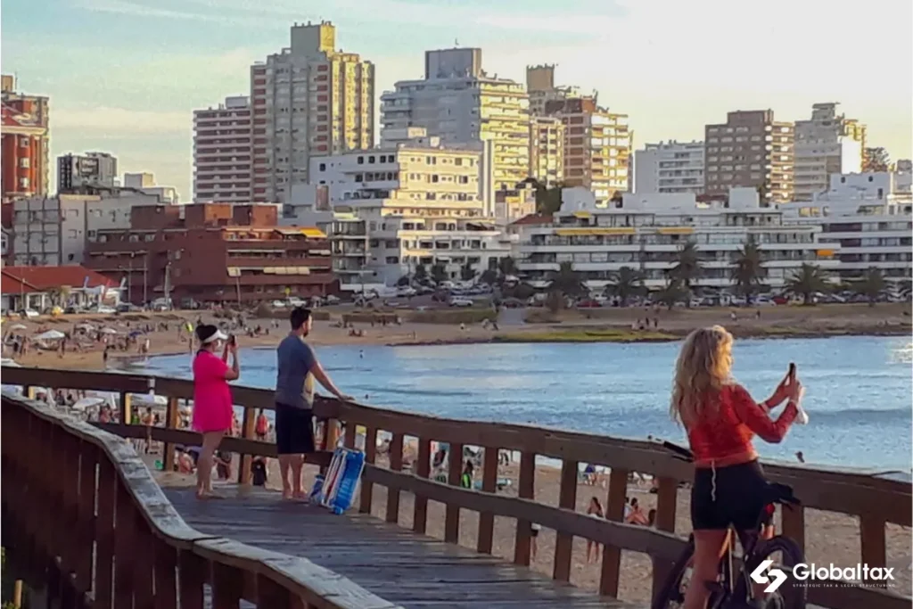 Playa Mansa promenade in Punta del Este, guide to setting up a business in Uruguay